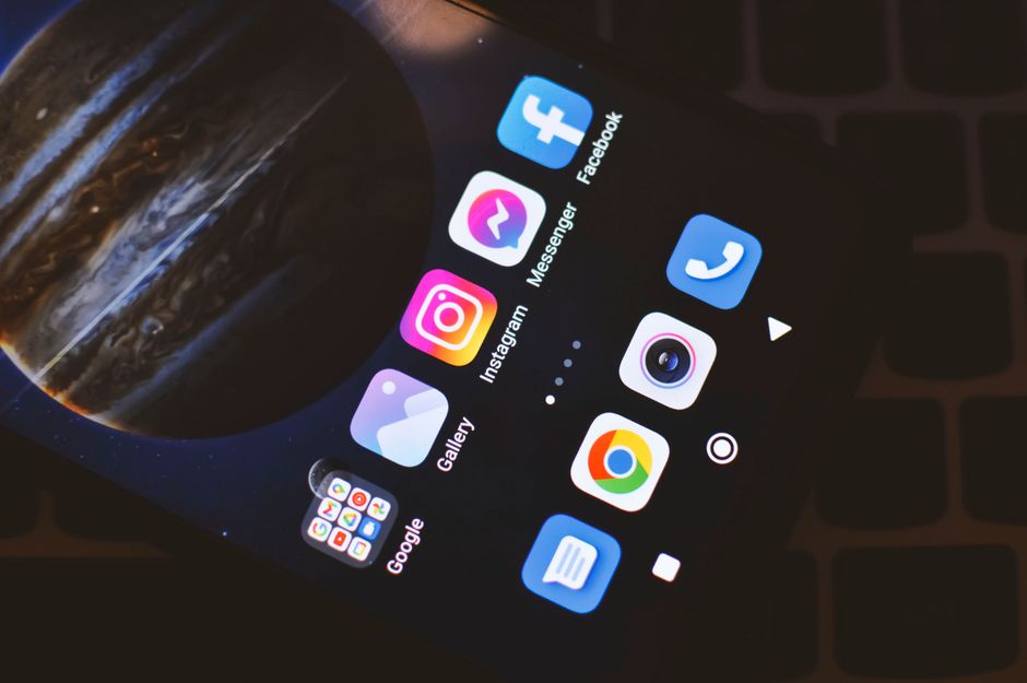 Какой VPN для Instagram на iPhone — без рейтингов «топ‑10»